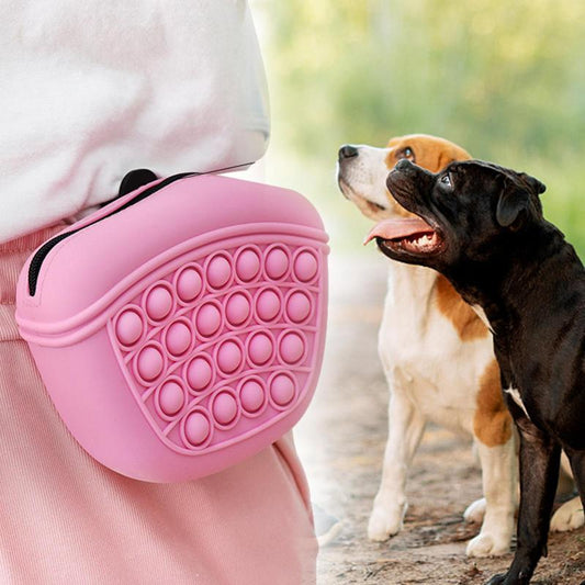 Silicone Feed Dogs Treat Pouch Pet Training Waist Bag Soft Washable Outdoor Feed Storage Pouch.